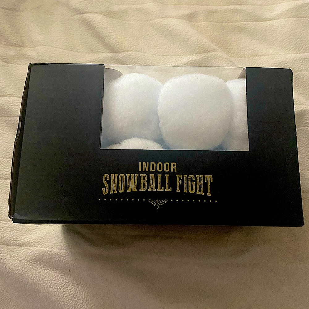 Indoor Snowball fight 16 soft snowballs - Picture 3 of 4